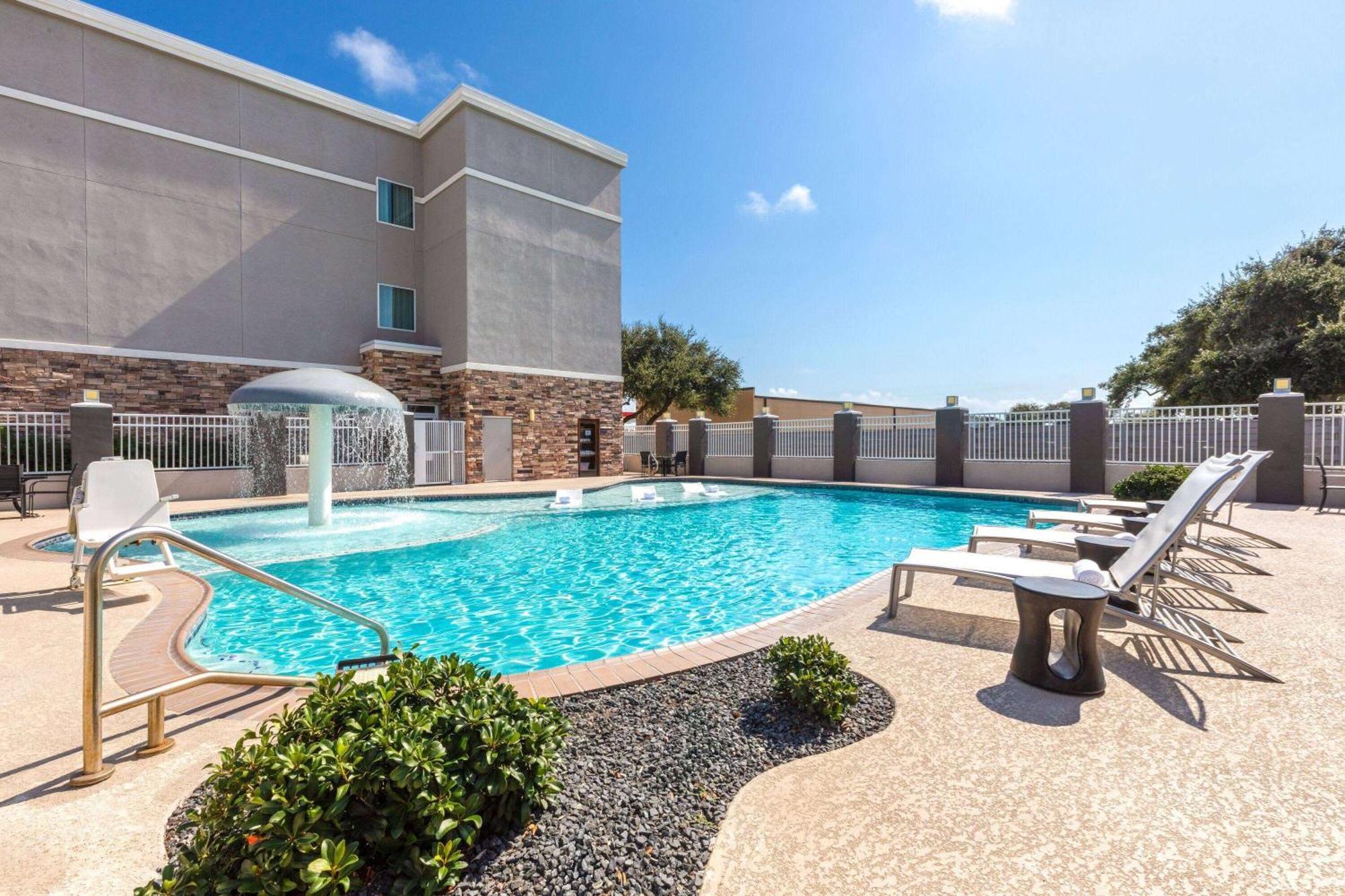 Hotel La Quinta By Wyndham Rockport - Fulton Zewnętrze zdjęcie